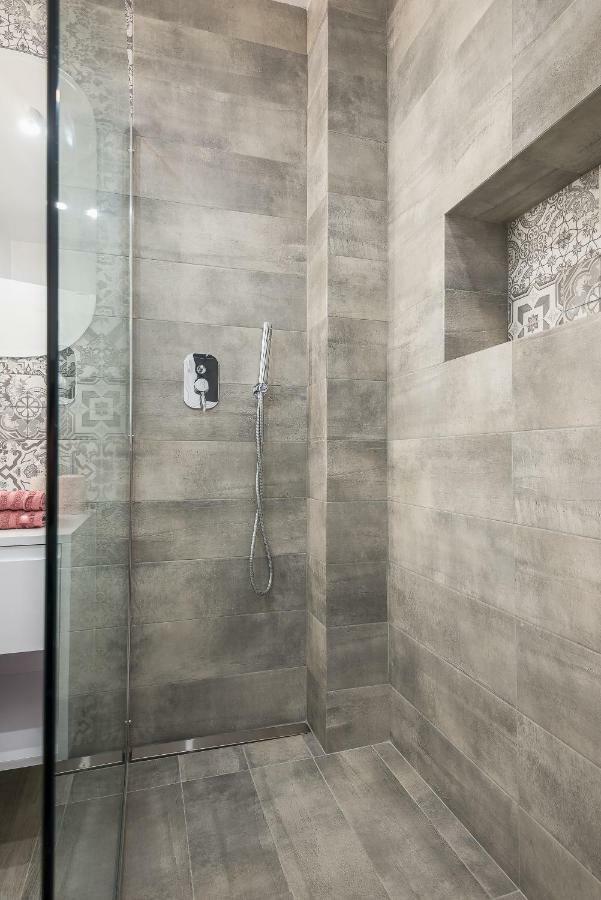 "Sunbow Earth"- Boutique New Apt In Dowtown Ateny Zewnętrze zdjęcie